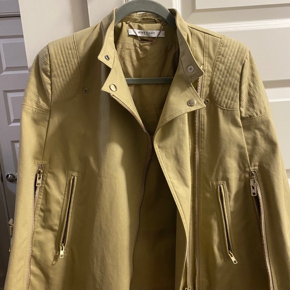 Givenchy Beige Cape Jacket – Fits S/M – No Size Tag - Picture 1 of 4